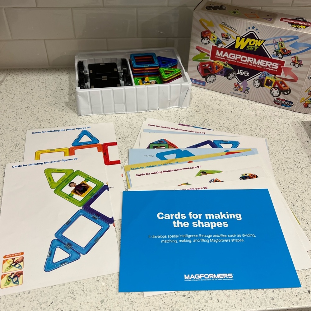 Magformers 16 piece Vehicle Wow Set